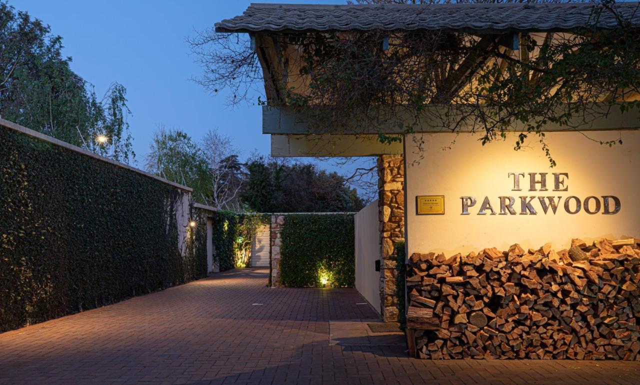 ホテル The Parkwood ヨハネスブルグ エクステリア 写真